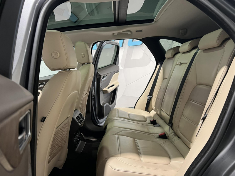 Photo 9 de l'offre de JAGUAR F-PACE  2.0 D - 180 ch AWD BVA8 Prestige à 18990€ chez VL Auto