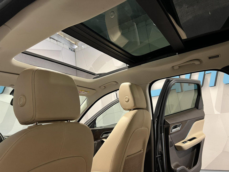 Photo 16 de l'offre de JAGUAR F-PACE  2.0 D - 180 ch AWD BVA8 Prestige à 18990€ chez VL Auto