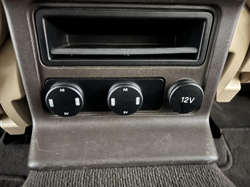 Photo 22 de l'offre de JAGUAR F-PACE  2.0 D - 180 ch AWD BVA8 Prestige à 18990€ chez VL Auto