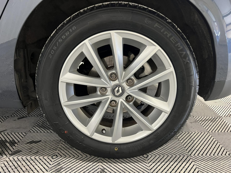 Photo 18 de l'offre de RENAULT MEGANE TCe 100 Energy Zen à 12990€ chez VL Auto