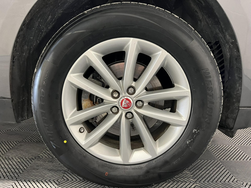 Photo 17 de l'offre de JAGUAR F-PACE  2.0 D - 180 ch AWD BVA8 Prestige à 18990€ chez VL Auto