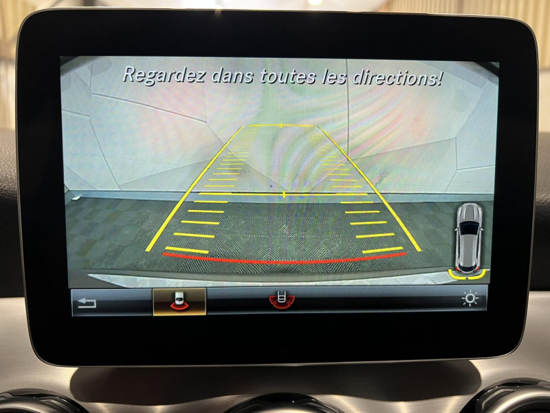 Photo 15 de l'offre de MERCEDES-BENZ GLA  220 d 7-G DCT Fascination à 17990€ chez VL Auto