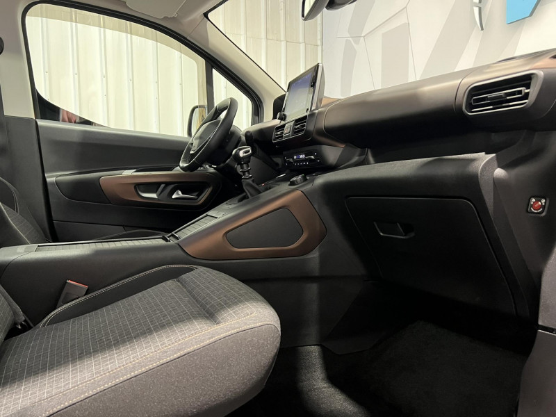 Photo 8 de l'offre de PEUGEOT RIFTER Standard BlueHDi 130 S&S BVM6 5pl GT à 19990€ chez VL Auto