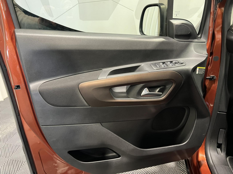 Photo 24 de l'offre de PEUGEOT RIFTER Standard BlueHDi 130 S&S BVM6 5pl GT à 19990€ chez VL Auto