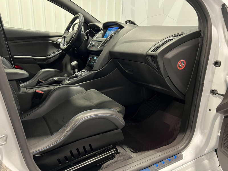 Photo 8 de l'offre de FORD FOCUS 2.3 EcoBoost 350 S&S RS à 26490€ chez VL Auto