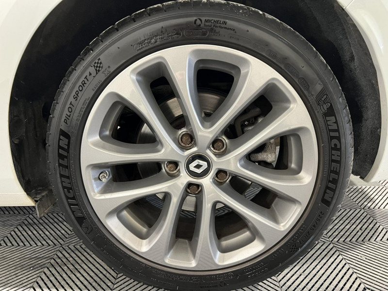 Photo 18 de l'offre de RENAULT Megane Estate dCi 165 Energy EDC GT à 16990€ chez VL Auto