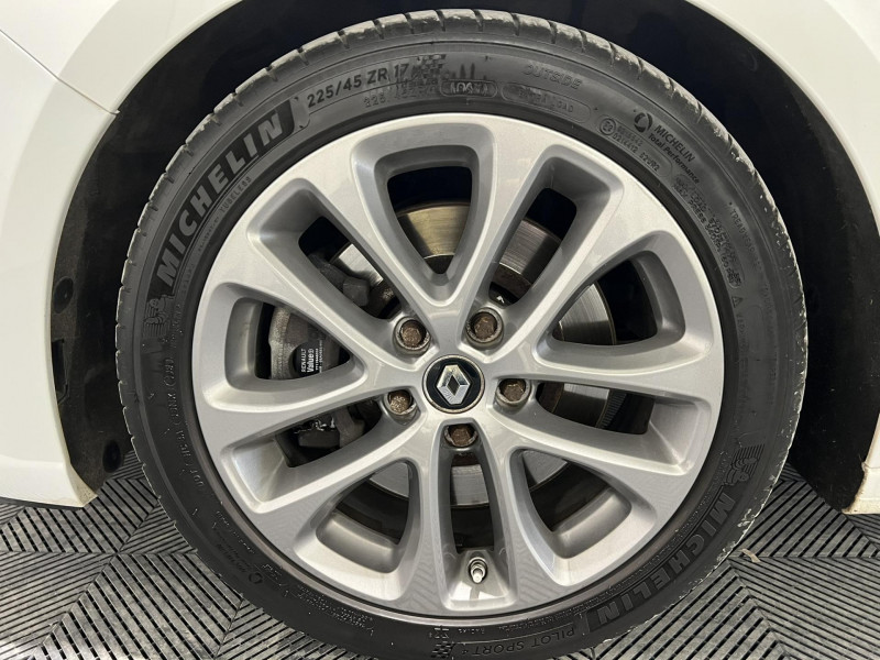 Photo 19 de l'offre de RENAULT Megane Estate dCi 165 Energy EDC GT à 16990€ chez VL Auto