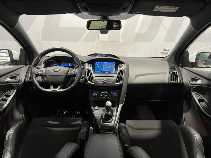 Photo 7 de l'offre de FORD FOCUS 2.3 EcoBoost 350 S&S RS à 26490€ chez VL Auto