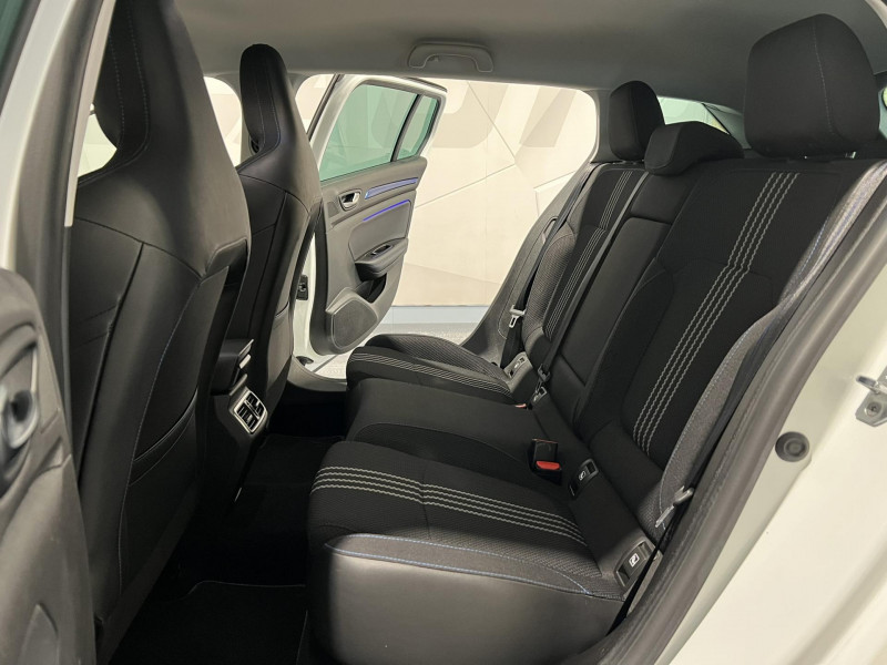 Photo 9 de l'offre de RENAULT Megane Estate dCi 165 Energy EDC GT à 16990€ chez VL Auto