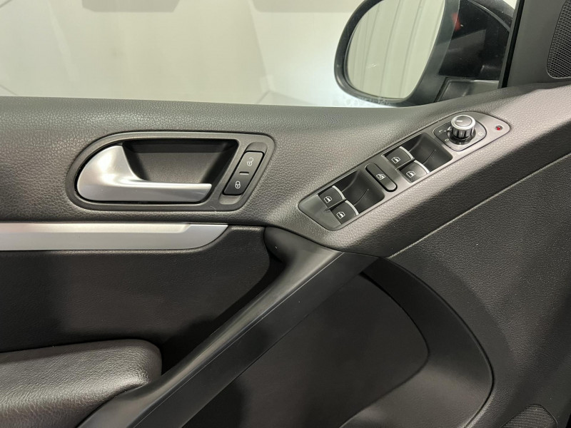 Photo 21 de l'offre de VOLKSWAGEN TIGUAN 2.0 TDI 140 FAP BlueMotion Technology Carat 4Motion DSG7 à 14990€ chez VL Auto