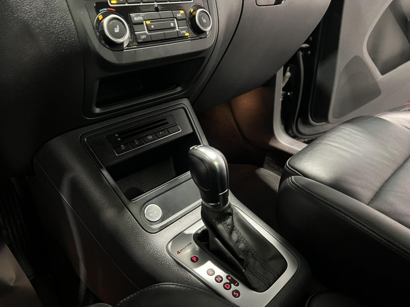 Photo 13 de l'offre de VOLKSWAGEN TIGUAN 2.0 TDI 140 FAP BlueMotion Technology Carat 4Motion DSG7 à 14990€ chez VL Auto