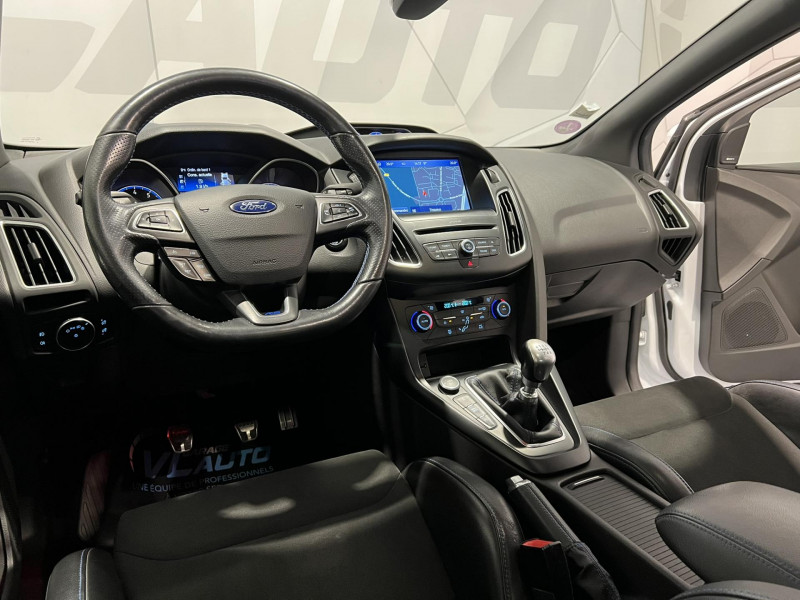 Photo 14 de l'offre de FORD FOCUS 2.3 EcoBoost 350 S&S RS à 26490€ chez VL Auto