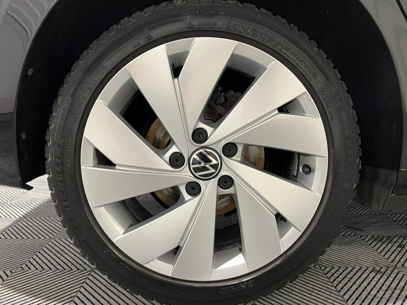 Photo 16 de l'offre de VOLKSWAGEN GOLF 2.0 TDI SCR 116 BVM6 STYLE à 23490€ chez VL Auto