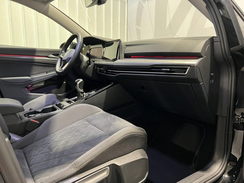 Photo 8 de l'offre de VOLKSWAGEN GOLF 2.0 TDI SCR 116 BVM6 STYLE à 23490€ chez VL Auto