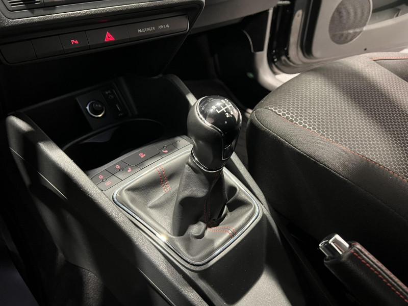 Photo 13 de l'offre de SEAT IBIZA 1.0 TSI 110 ch FR à 10990€ chez VL Auto