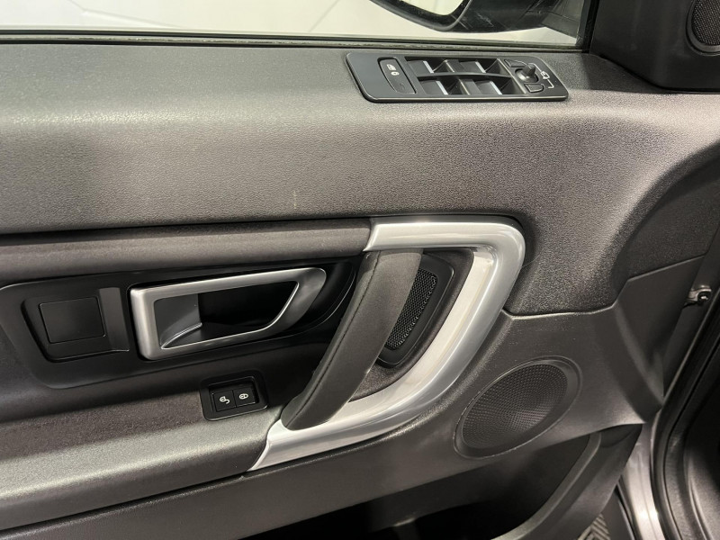 Photo 24 de l'offre de LAND-ROVER DISCOVERY SPORT  2.0 D180 - BVA  SE à 17990€ chez VL Auto