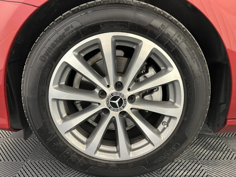 Photo 18 de l'offre de MERCEDES-BENZ CLASSE E BREAK 200 d 9G-Tronic Executive à 26990€ chez VL Auto