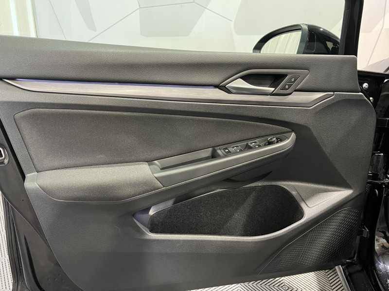 Photo 21 de l'offre de VOLKSWAGEN GOLF 2.0 TDI SCR 150 DSG7 Style à 21990€ chez VL Auto