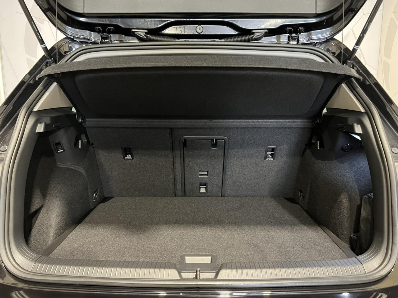 Photo 10 de l'offre de VOLKSWAGEN GOLF 2.0 TDI SCR 150 DSG7 Style à 21990€ chez VL Auto