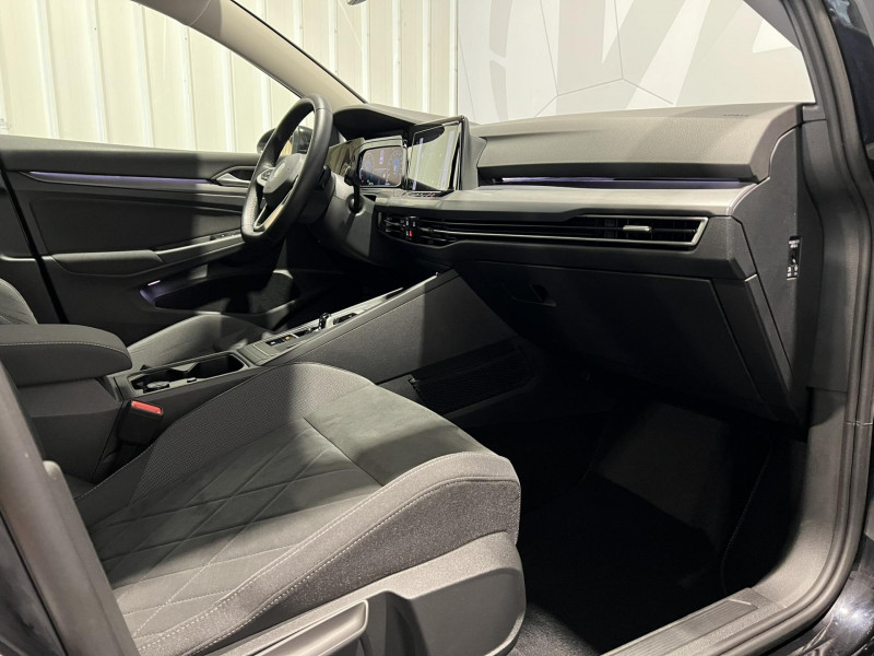 Photo 8 de l'offre de VOLKSWAGEN GOLF 2.0 TDI SCR 150 DSG7 Style à 21990€ chez VL Auto