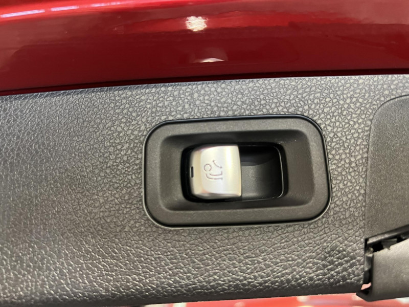 Photo 20 de l'offre de MERCEDES-BENZ CLASSE E BREAK 200 d 9G-Tronic Executive à 26990€ chez VL Auto