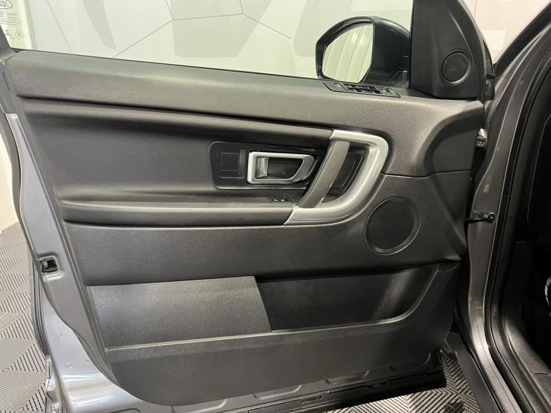 Photo 23 de l'offre de LAND-ROVER DISCOVERY SPORT  2.0 D180 - BVA  SE à 17990€ chez VL Auto