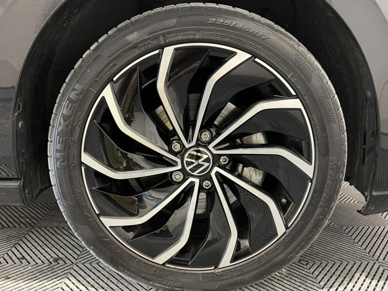 Photo 15 de l'offre de VOLKSWAGEN GOLF 2.0 TDI SCR 150 DSG7 Style à 21990€ chez VL Auto