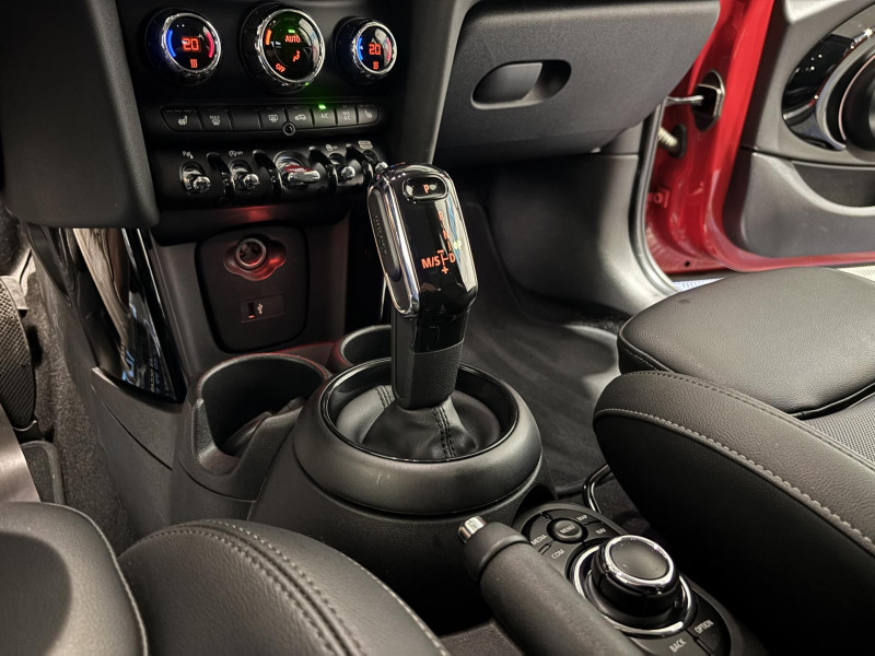 Photo 9 de l'offre de MINI MINI 5 Portes Cooper 136 ch DKG7 Essential à 20490€ chez VL Auto