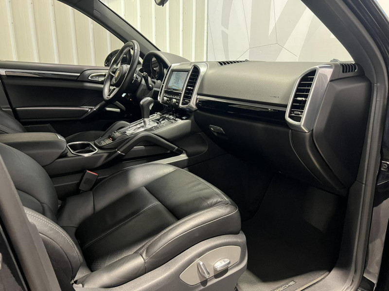 Photo 8 de l'offre de PORSCHE CAYENNE 3.0D V6 262 ch Tiptronic A à 35990€ chez VL Auto