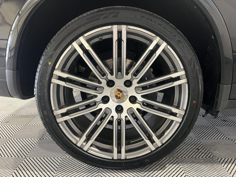 Photo 17 de l'offre de PORSCHE CAYENNE 3.0D V6 262 ch Tiptronic A à 35990€ chez VL Auto