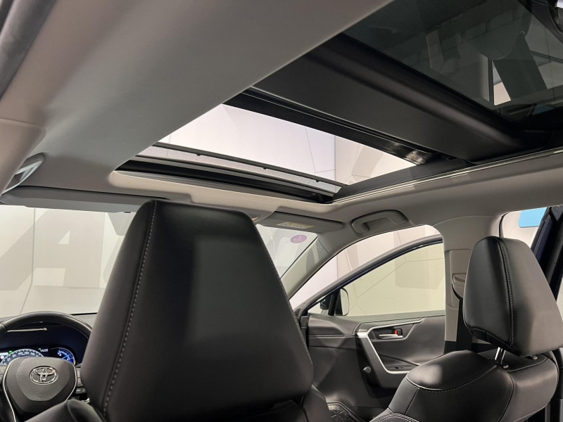 Photo 15 de l'offre de TOYOTA RAV 4 Hybride 218 ch 2WD Lounge à 26990€ chez VL Auto