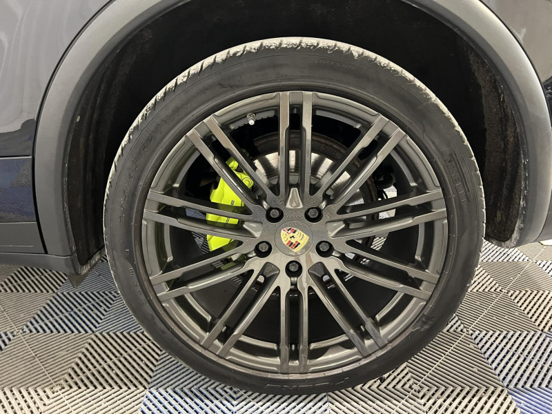 Photo 20 de l'offre de PORSCHE CAYENNE 3.0 V6 416 ch S E-Hybrid Tiptronic BVA à 33490€ chez VL Auto