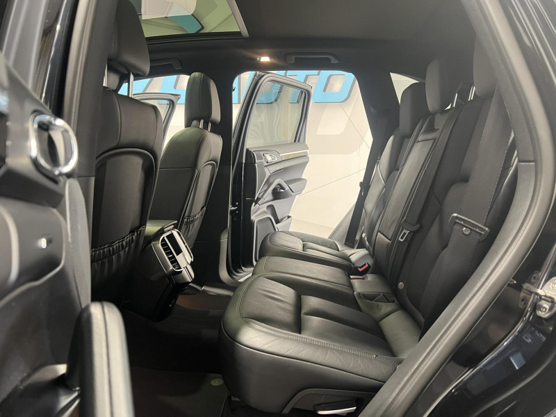Photo 9 de l'offre de PORSCHE CAYENNE 3.0D V6 262 ch Tiptronic A à 35990€ chez VL Auto