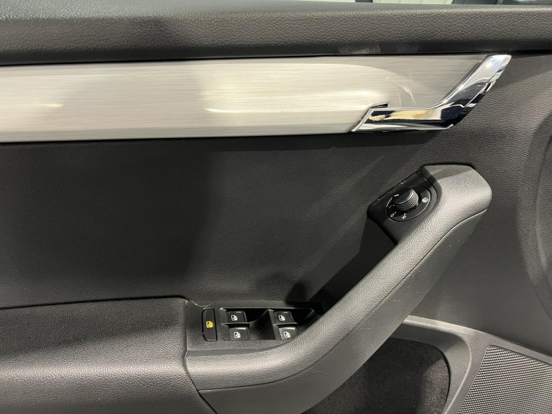 Photo 21 de l'offre de SKODA Octavia combi 1.6 TDI 116 ch CR FAP DSG7 Drive à 11990€ chez VL Auto