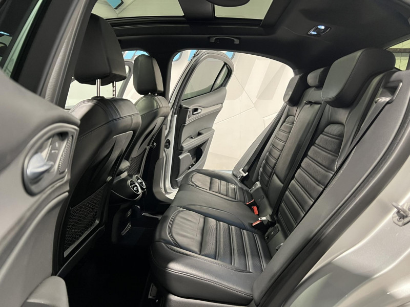 Photo 9 de l'offre de ALFA ROMEO STELVIO  2.2 210 ch Q4 AT8 Veloce à 29990€ chez VL Auto