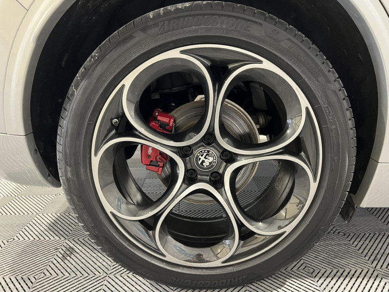 Photo 17 de l'offre de ALFA ROMEO STELVIO  2.2 210 ch Q4 AT8 Veloce à 29990€ chez VL Auto
