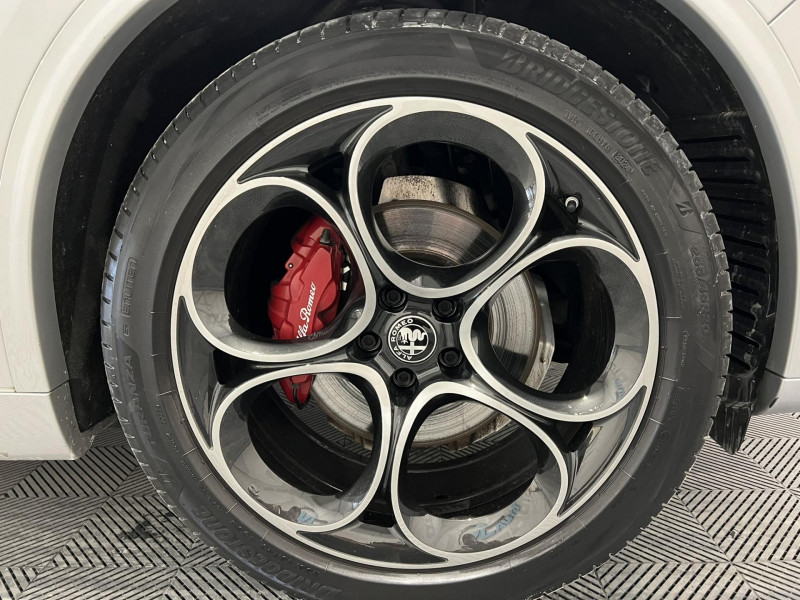 Photo 16 de l'offre de ALFA ROMEO STELVIO  2.2 210 ch Q4 AT8 Veloce à 29990€ chez VL Auto