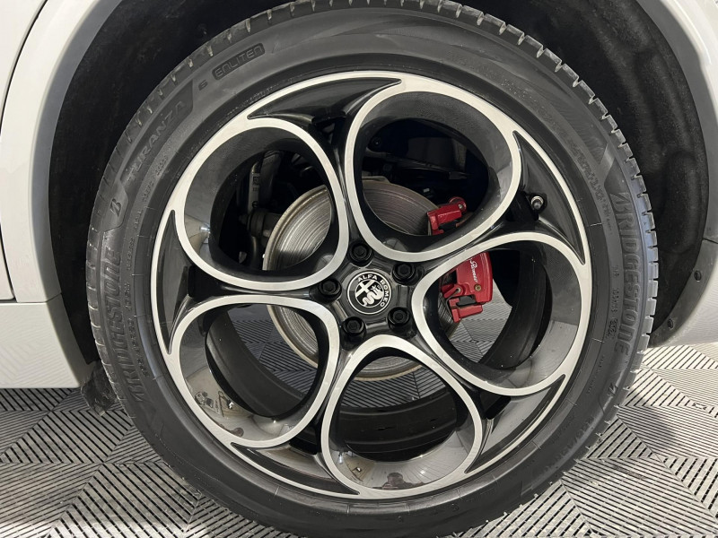 Photo 18 de l'offre de ALFA ROMEO STELVIO  2.2 210 ch Q4 AT8 Veloce à 29990€ chez VL Auto