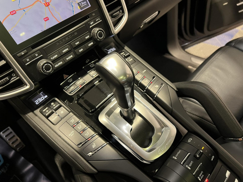 Photo 13 de l'offre de PORSCHE CAYENNE 3.0 V6 416 ch S E-Hybrid Tiptronic BVA à 36490€ chez VL Auto