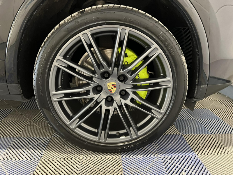Photo 20 de l'offre de PORSCHE CAYENNE 3.0 V6 416 ch S E-Hybrid Tiptronic BVA à 36490€ chez VL Auto