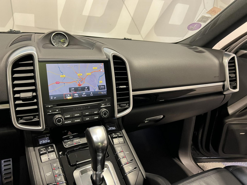 Photo 11 de l'offre de PORSCHE CAYENNE 3.0 V6 416 ch S E-Hybrid Tiptronic BVA à 36490€ chez VL Auto