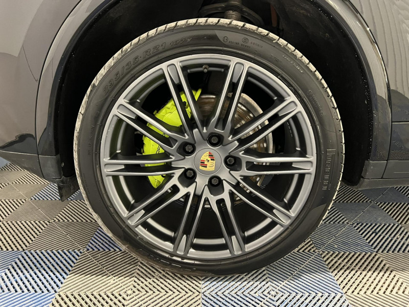 Photo 21 de l'offre de PORSCHE CAYENNE 3.0 V6 416 ch S E-Hybrid Tiptronic BVA à 36490€ chez VL Auto