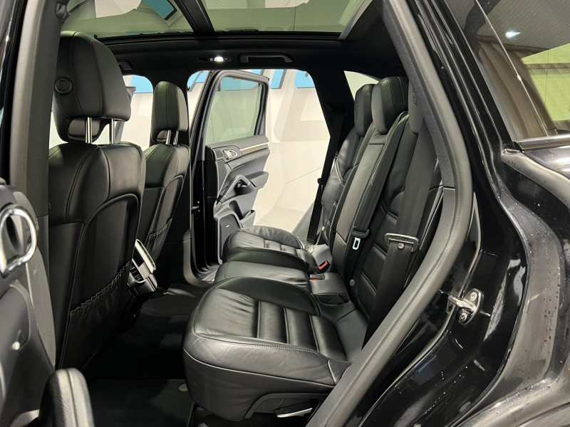 Photo 9 de l'offre de PORSCHE CAYENNE 3.0 V6 416 ch S E-Hybrid Tiptronic BVA à 36490€ chez VL Auto