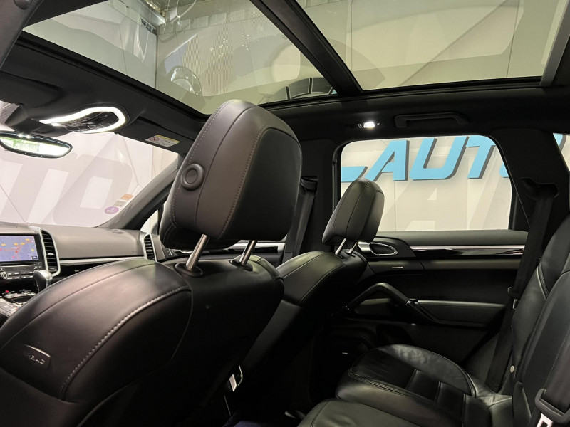 Photo 18 de l'offre de PORSCHE CAYENNE 3.0 V6 416 ch S E-Hybrid Tiptronic BVA à 36490€ chez VL Auto