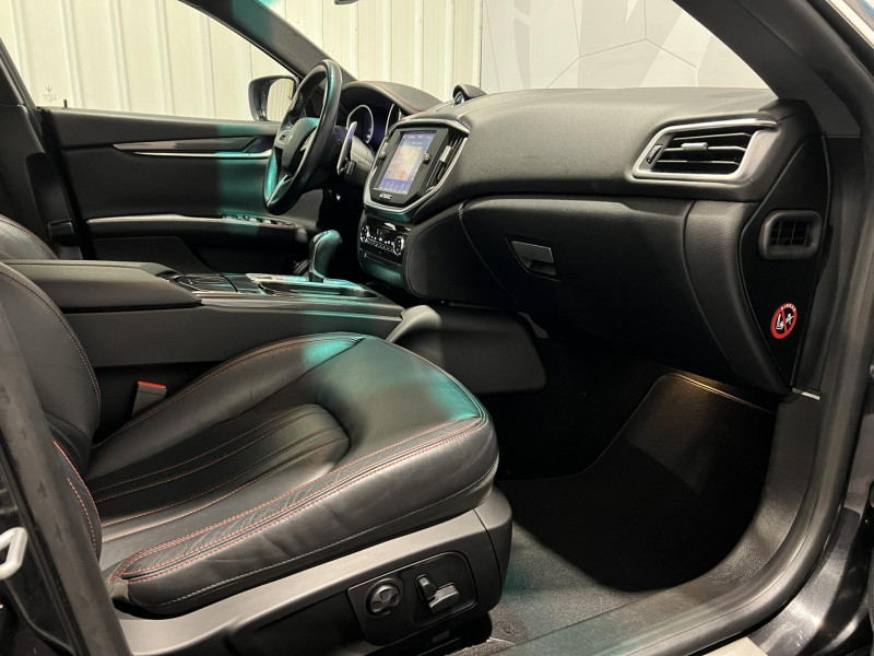 Photo 8 de l'offre de MASERATI GHIBLI 3.0 V6 275 D BVA à 26490€ chez VL Auto