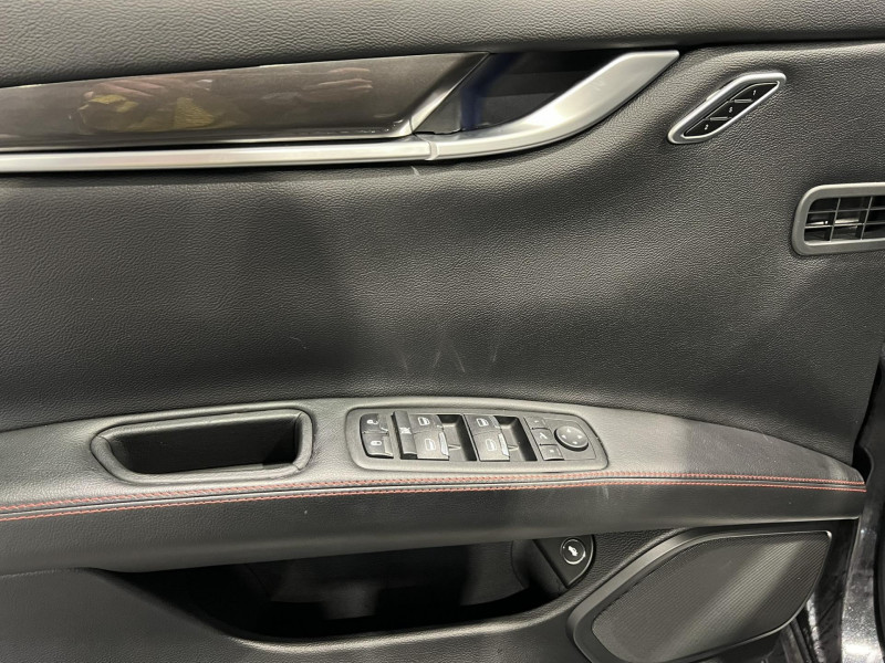 Photo 24 de l'offre de MASERATI GHIBLI 3.0 V6 275 D BVA à 26490€ chez VL Auto