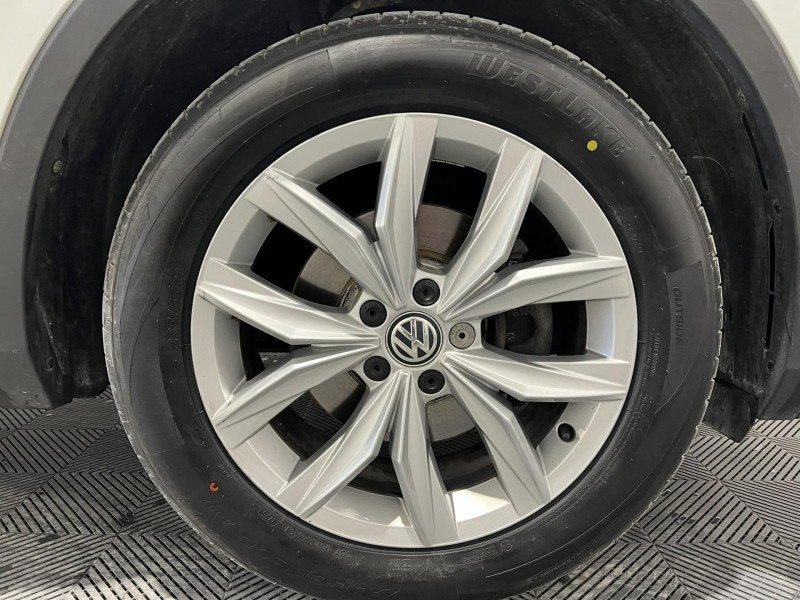 Photo 16 de l'offre de VOLKSWAGEN TIGUAN  2.0 TDI 150 DSG7 4Motion Carat à 21490€ chez VL Auto