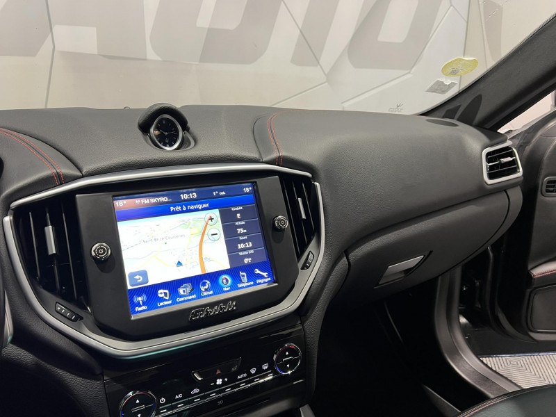 Photo 12 de l'offre de MASERATI GHIBLI 3.0 V6 275 D BVA à 26490€ chez VL Auto