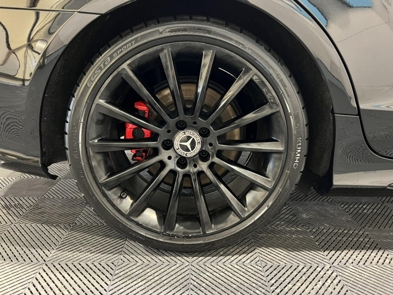 Photo 17 de l'offre de MERCEDES-BENZ CLASSE CLS 500 4Matic Fascination A à 30990€ chez VL Auto