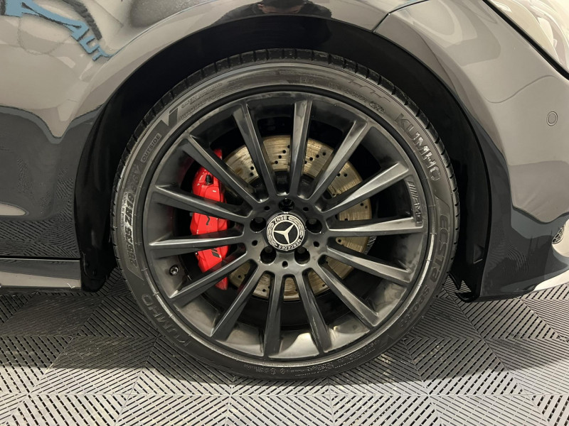 Photo 16 de l'offre de MERCEDES-BENZ CLASSE CLS 500 4Matic Fascination A à 30990€ chez VL Auto